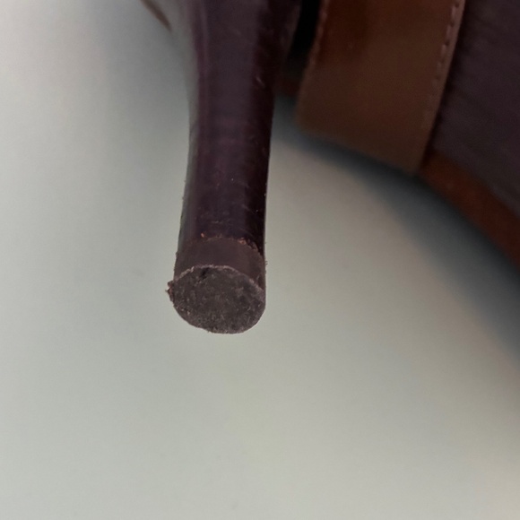 New BCBG Taupe brown tan Suede Slouch mid  HighHeeled Boots Y2K style 7.5 - Picture 14 of 16